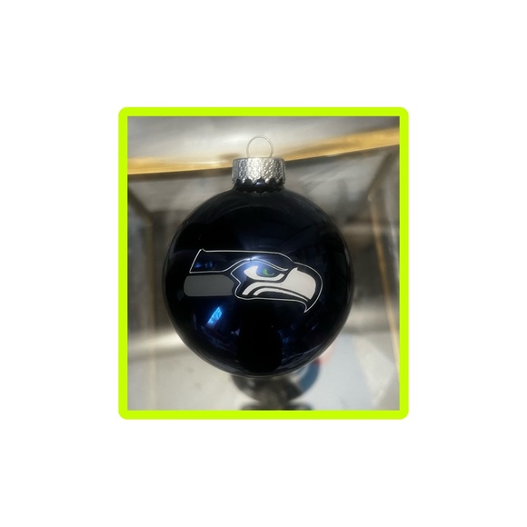 NFL Seattle Seahawks glass holiday ornament - Picture 1 of 3